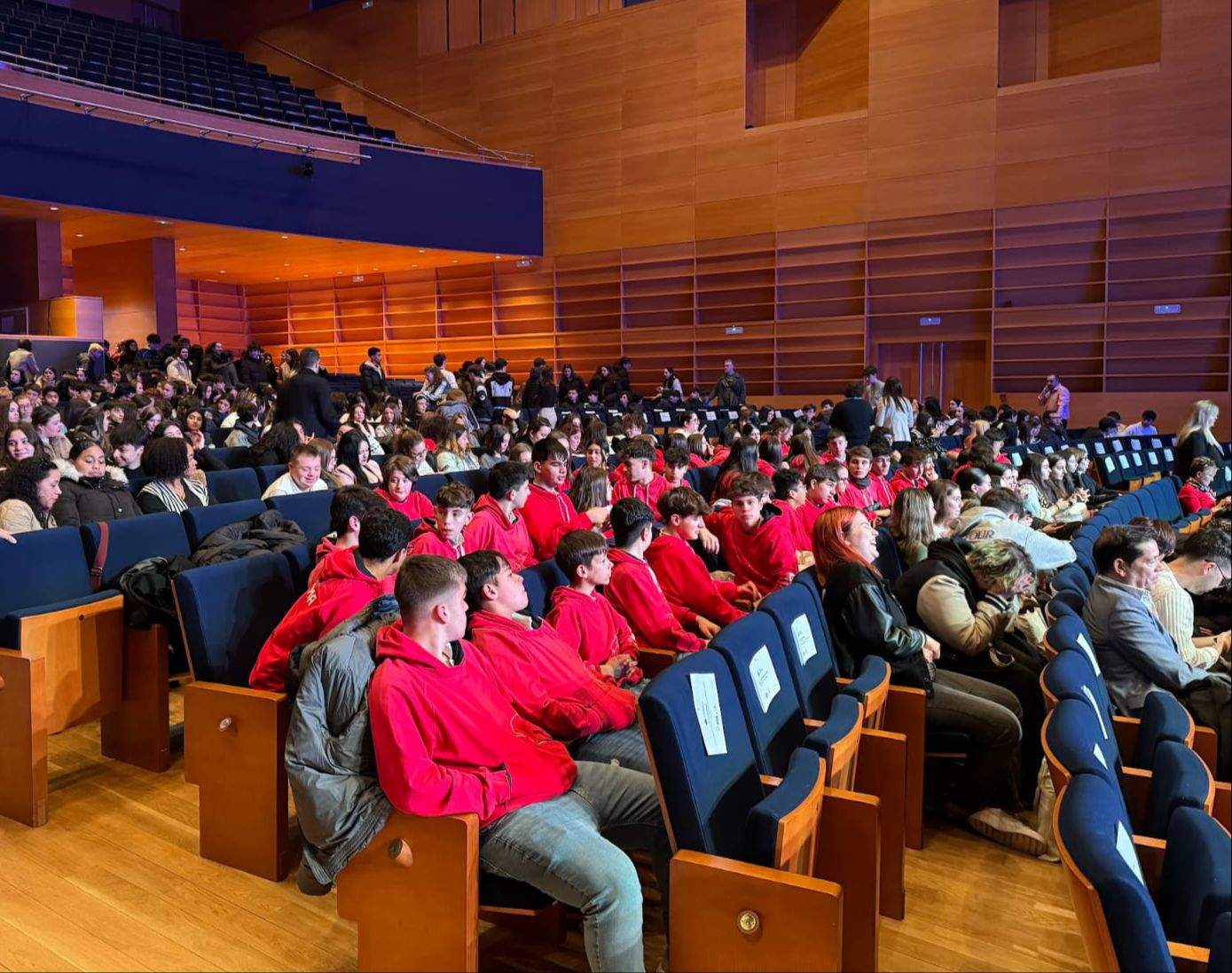 Visita de los alumnos de Trilema Zamora al Tour del Talento en Salamanca. Fotografía: CEDIDA
