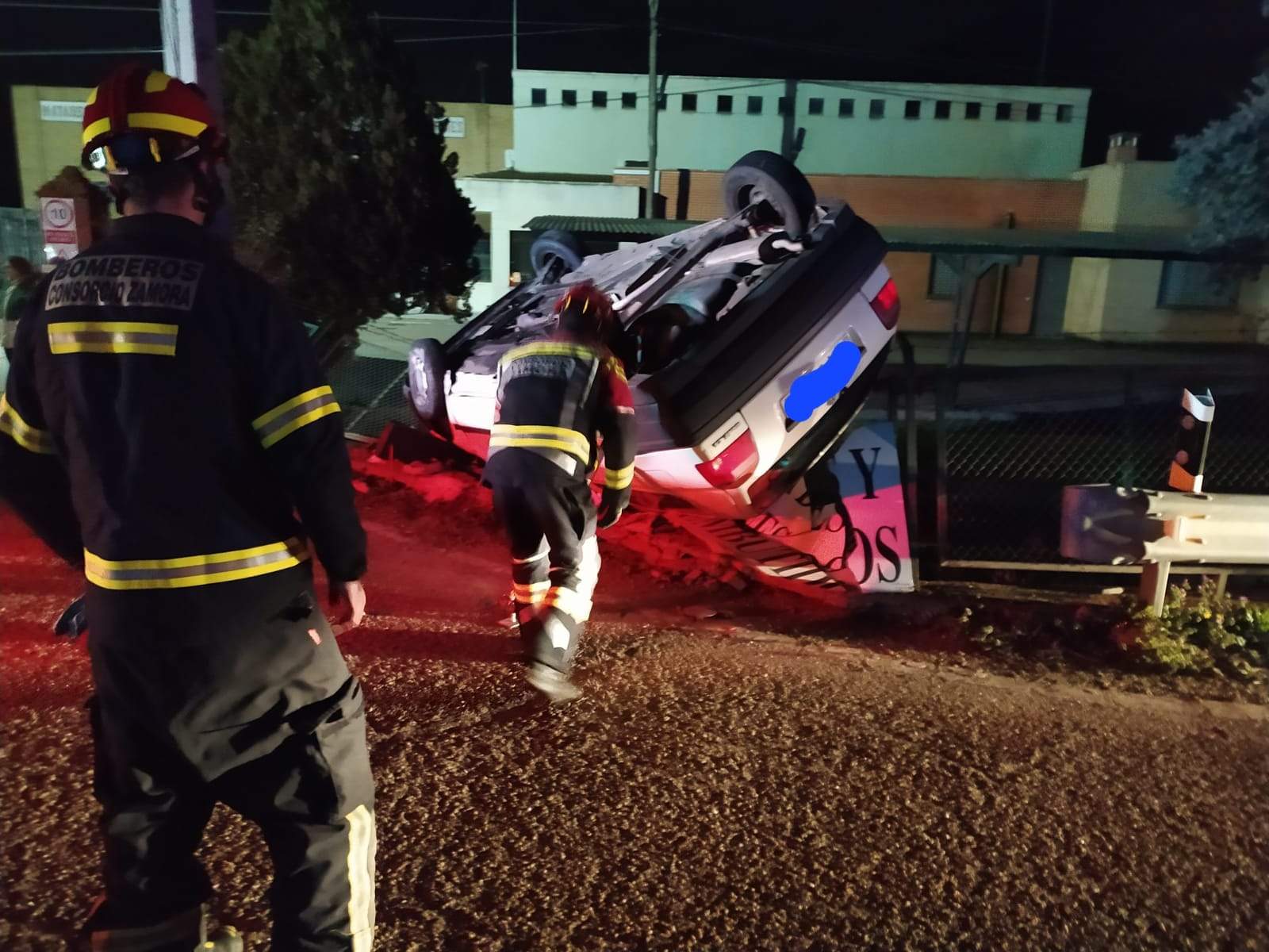 Accidente en la recta de Coreses. Fotografía: Consorcio Provincial de Bomberos