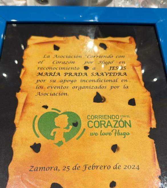 Jesús María Prada Saavedra reconocido por su apoyo incondicional a la asociación 'Corriendo con el Corazón por Hugo'