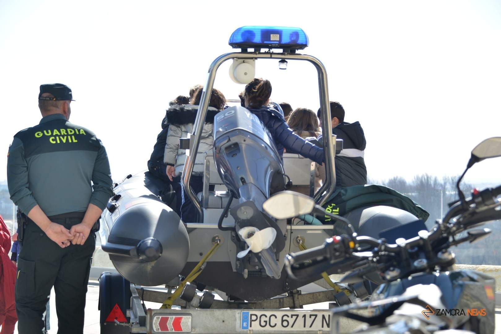 Los escolares de Zamora conocen de cerca los medios de la Guardia Civil_18