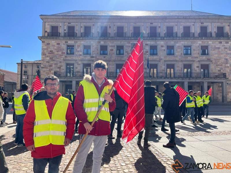 agricultores y ganaderos se manifiestan en Zamora _46
