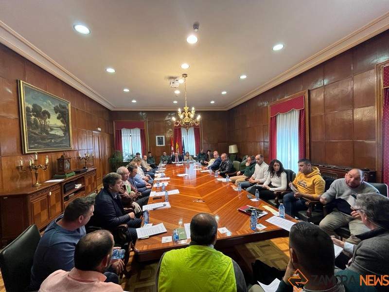 reunión Ángel Blanco y alcaldes de la provincia