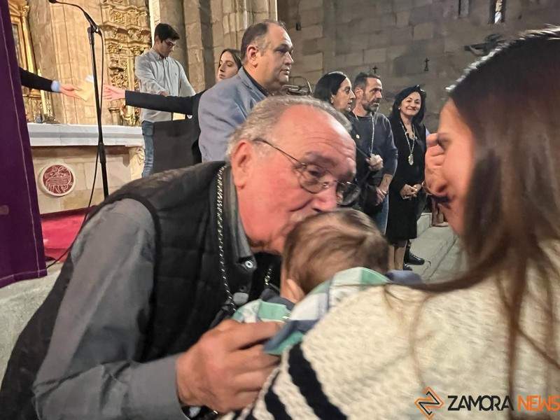 imposición de medallas Jesús Nazareno vulgo Congregación_18