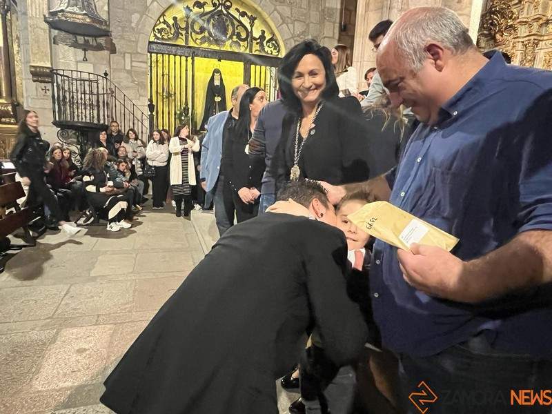 imposición de medallas Jesús Nazareno vulgo Congregación_36