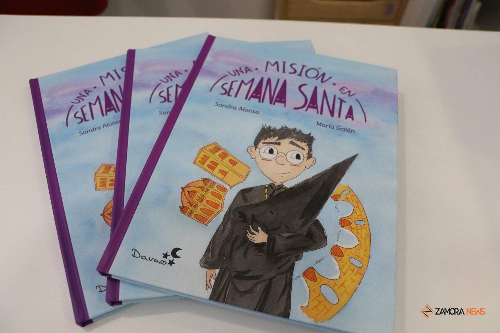 Portada del cuento infantil 'Una misión por Semana Santa'