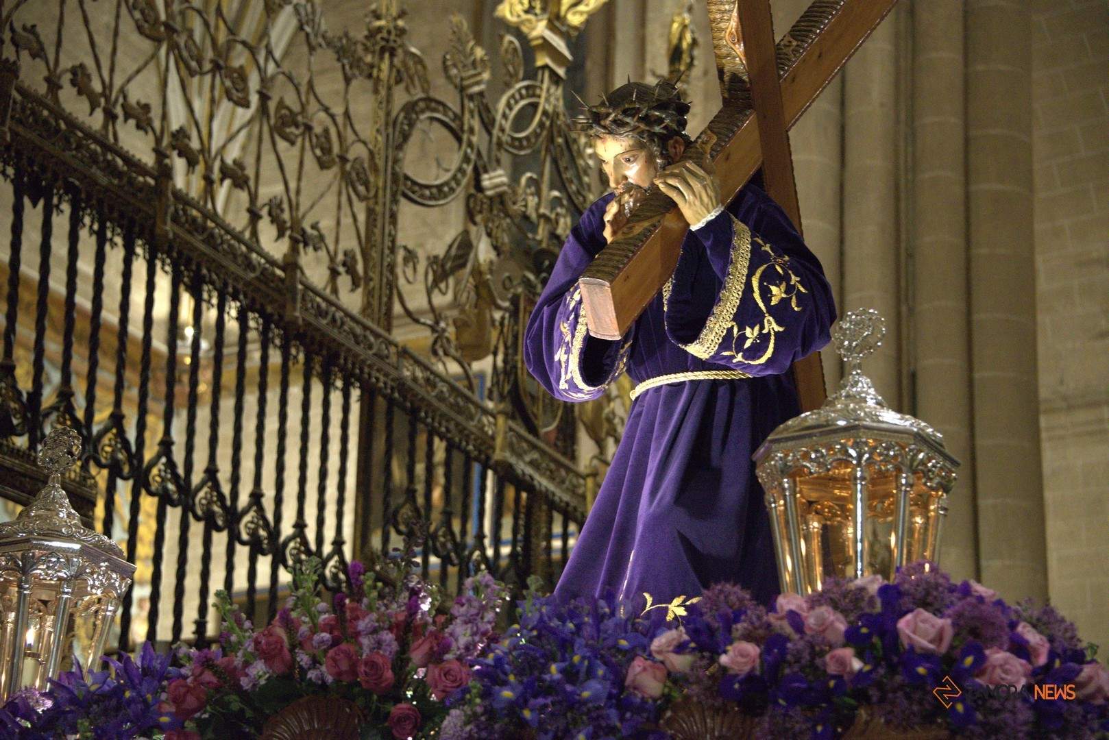 Resultado del adorno floral del paso del Nazareo de San Frontis