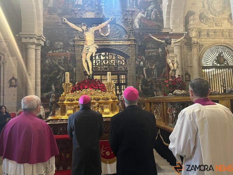 El Nuncio del Vaticano y el obispo de Zamora Fernando Valera