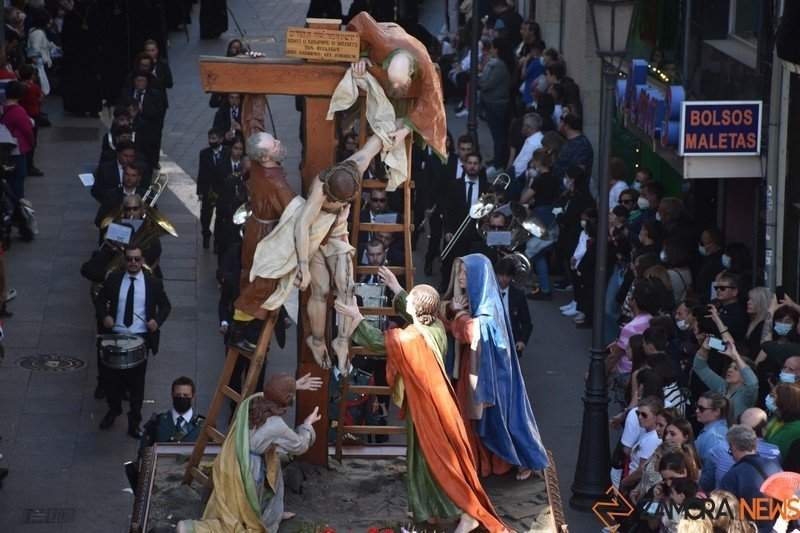 La Cofradía del Santo Entierro, paso a paso (2)