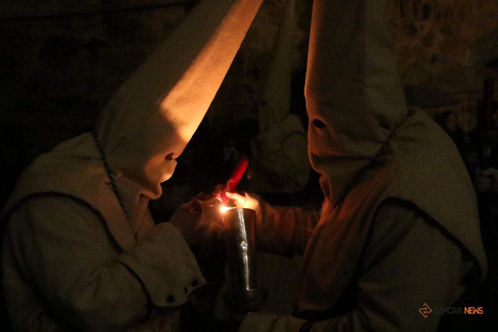 Penitente Hermandad del Jesús Yacente