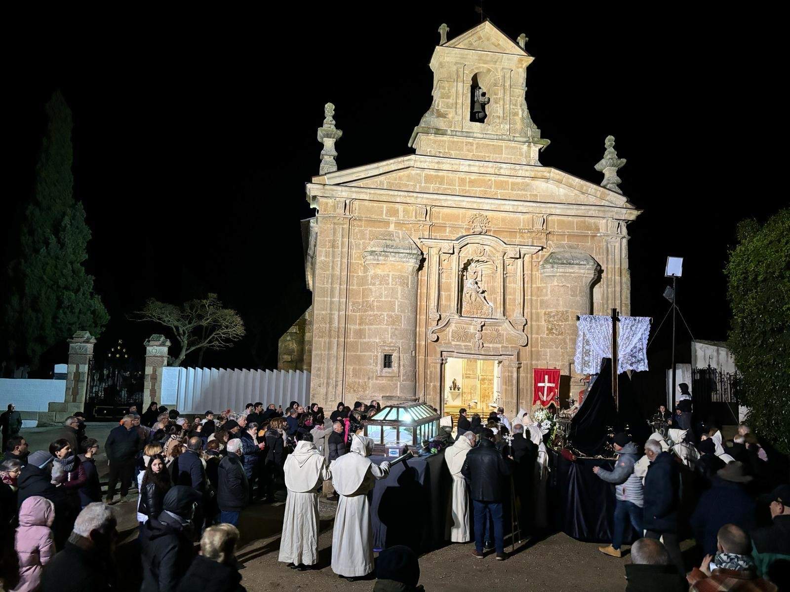 Cofradía del Santo Entierro y Nuestra Madre de las Angustias en Corrales del Vino