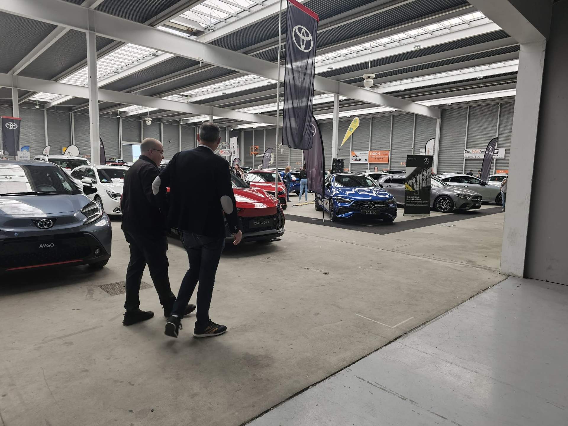 El vicepresidente cuarto de la Diputación de Zamora, diputado de Desarrollo Económico y presidente de Ifeza, Emilio Fernández Martínez, durante la inauguración de la Feria del Automóvil de Zamora