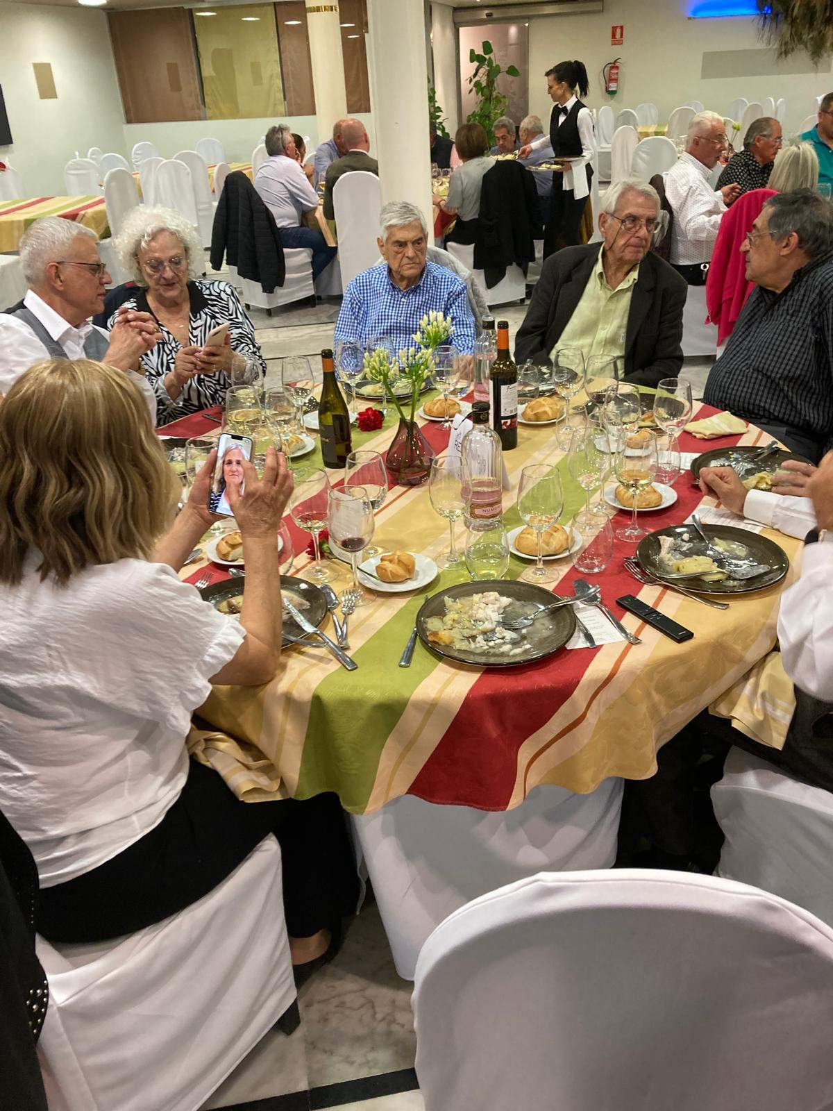 Reencuentro de antiguos compañeros del Rey Don Sancho y homenaje a la familia Rodríguez San León
