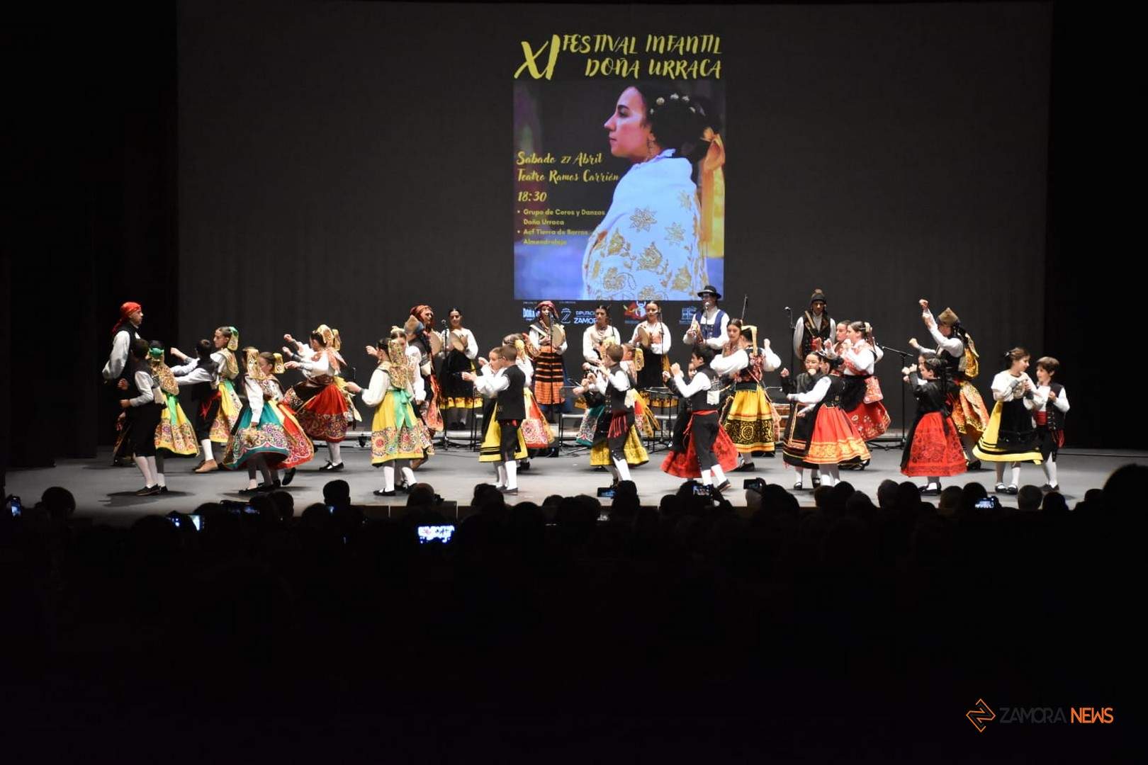 XI Festival infantil Doña Urraca en el Ramos Carrión