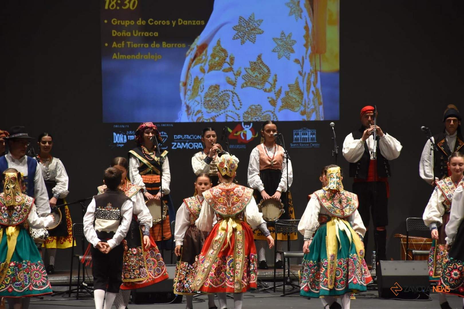 XI Festival infantil Doña Urraca en el Ramos Carrión