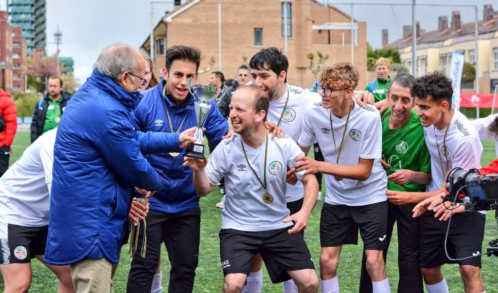 El equipo del Salamanca CF en la final del Torneo + QUE GOLES. Fotografía: Federación Castilla y León de Fútbol