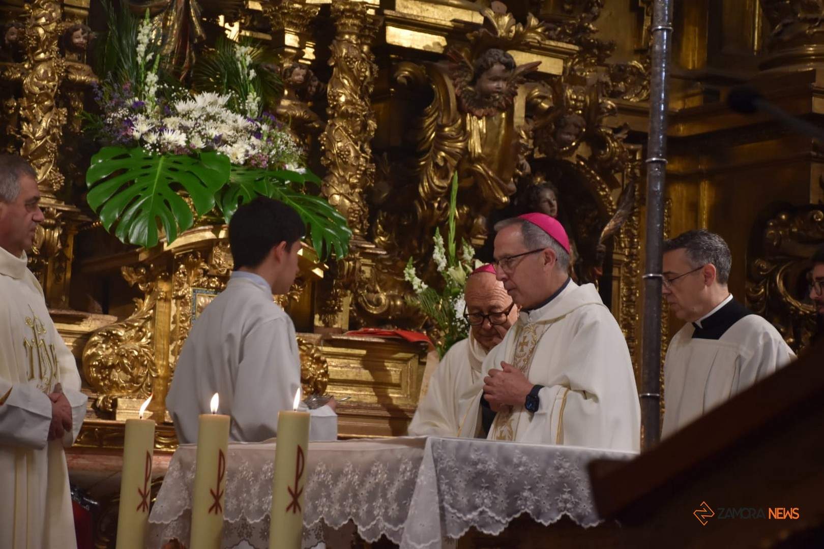 Los presbíteros zamoranos celebran su ordenación sacerdotal