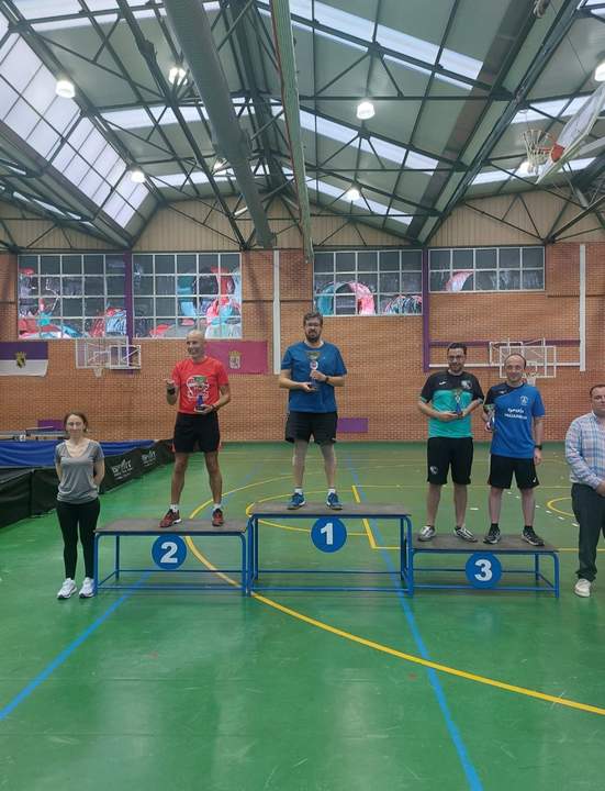 podium individual +40. Alberto