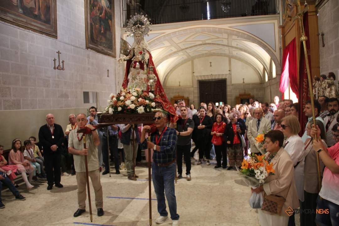 La Virgen de la Concha y la Tarasca procesionan en las Vísperas del Corpus Christi_43