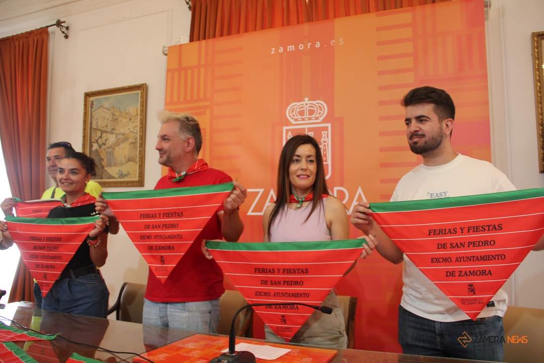 Pañoleta oficial de las Fiestas de San Pedro