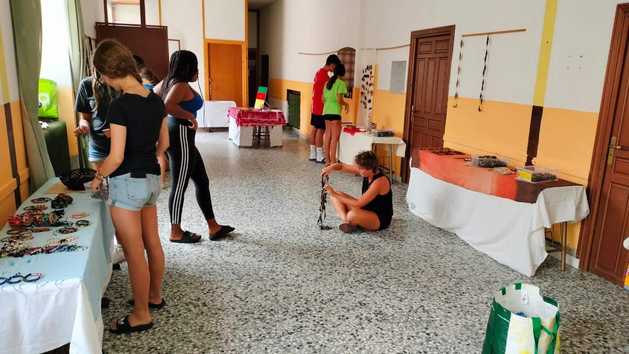 Villanueva del Campo. Mercadillo Solidario (1)