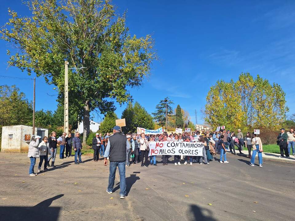 manifestación contra la planta de biogás en Santibáñez de Vidriales (3)