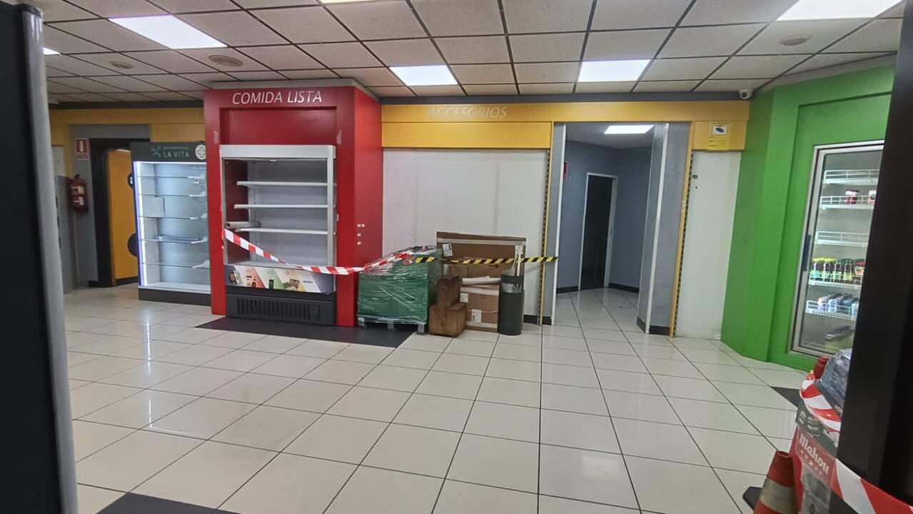 Interior de la gasolinera