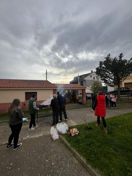 vecinos de Trademézar celebran San Martino. IMAGEN CECIDA (2)