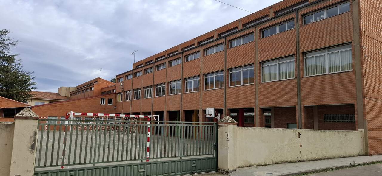 sin escaleras de evacuación