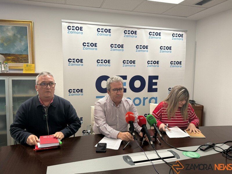 Trinidad García, Francisco Juan Escudero Moreno, Ángel Hernández_2