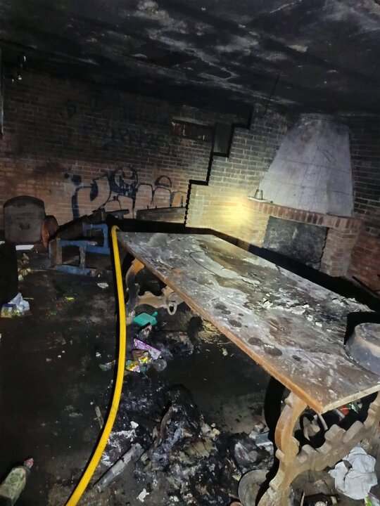 incendio declarado en una bodega y un garaje (4)