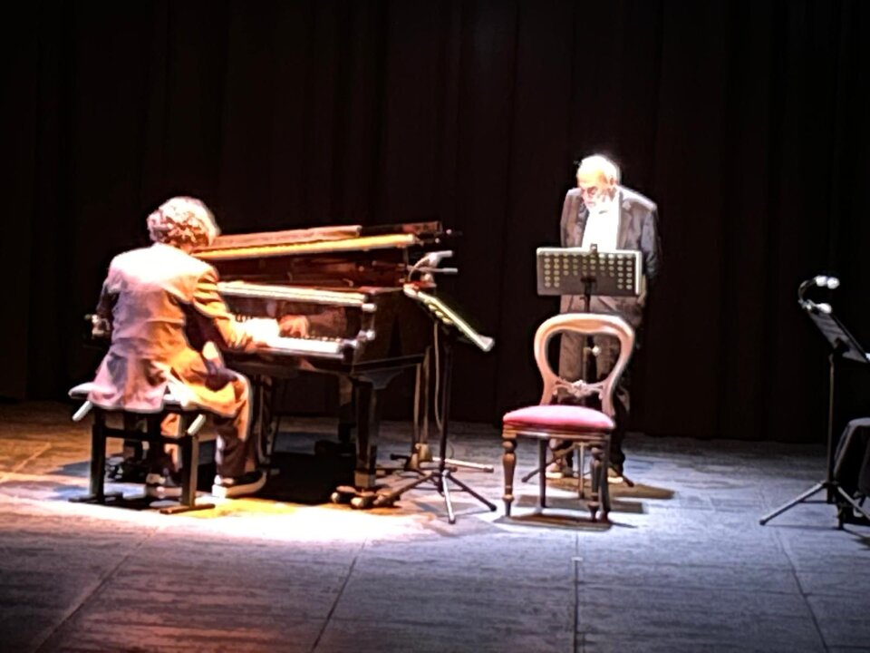 Héctor Alterio en el Teatro Principal con 'Una Pequeña Historia'