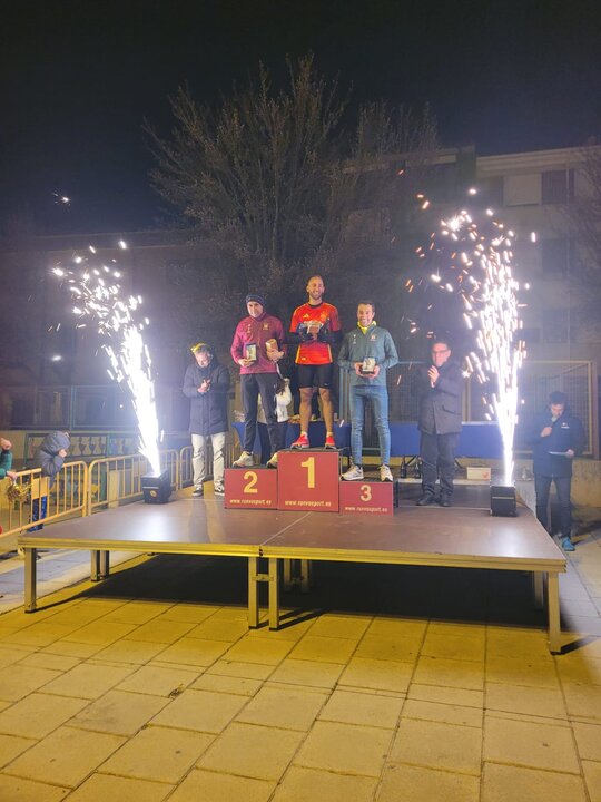 PODIO CARRERA NOCTURNA LA CISTERNIGA