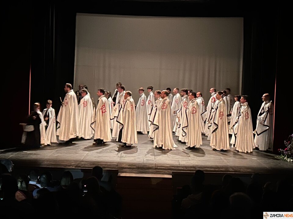 JESÚS EN SU TERCERA CAÍDA «LA NOCHE DE LUNES SANTO»