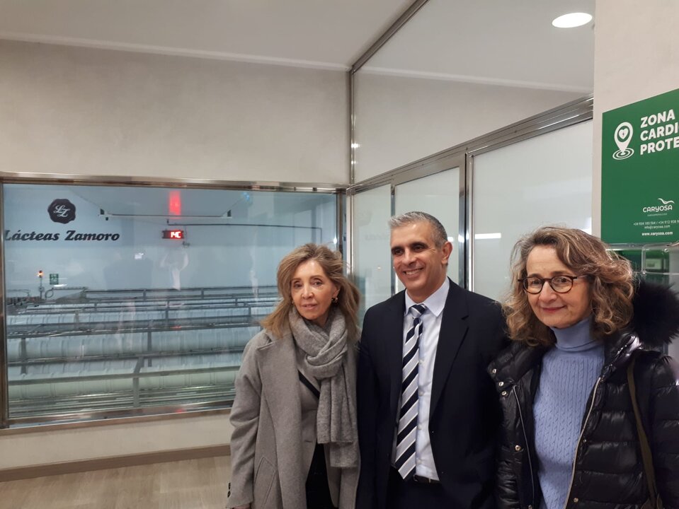 Habla el director general de Trabajo y Prevención de Riesgos Laborales, Jose Manuel Barrios y Marisa García Valbuena , gerente de la lácteas Zamoro