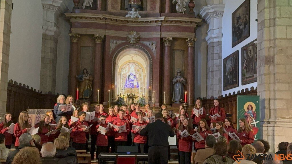 Las voces jóvenes de Carrickfergus Grammar School de Irlanda del Norte_2