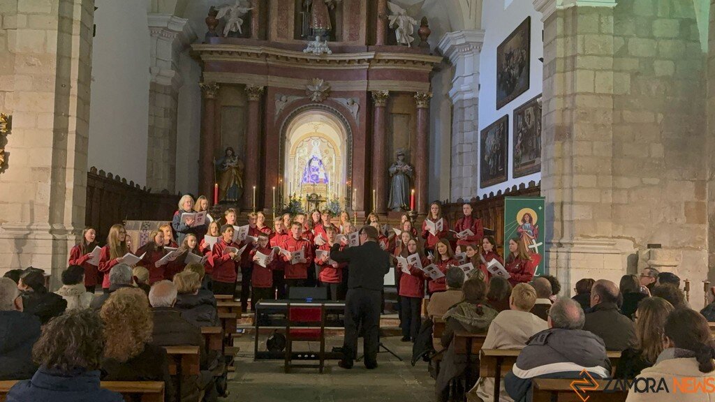 Las voces jóvenes de Carrickfergus Grammar School de Irlanda del Norte_3