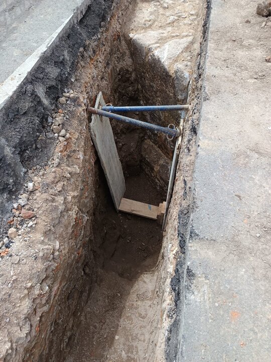 Restos de la Muralla Primigenia de Zamora interrumpen obras en la Avenida del Mengüe