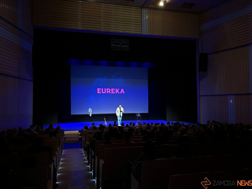 Mikel Teatro Ramos Carrión_2