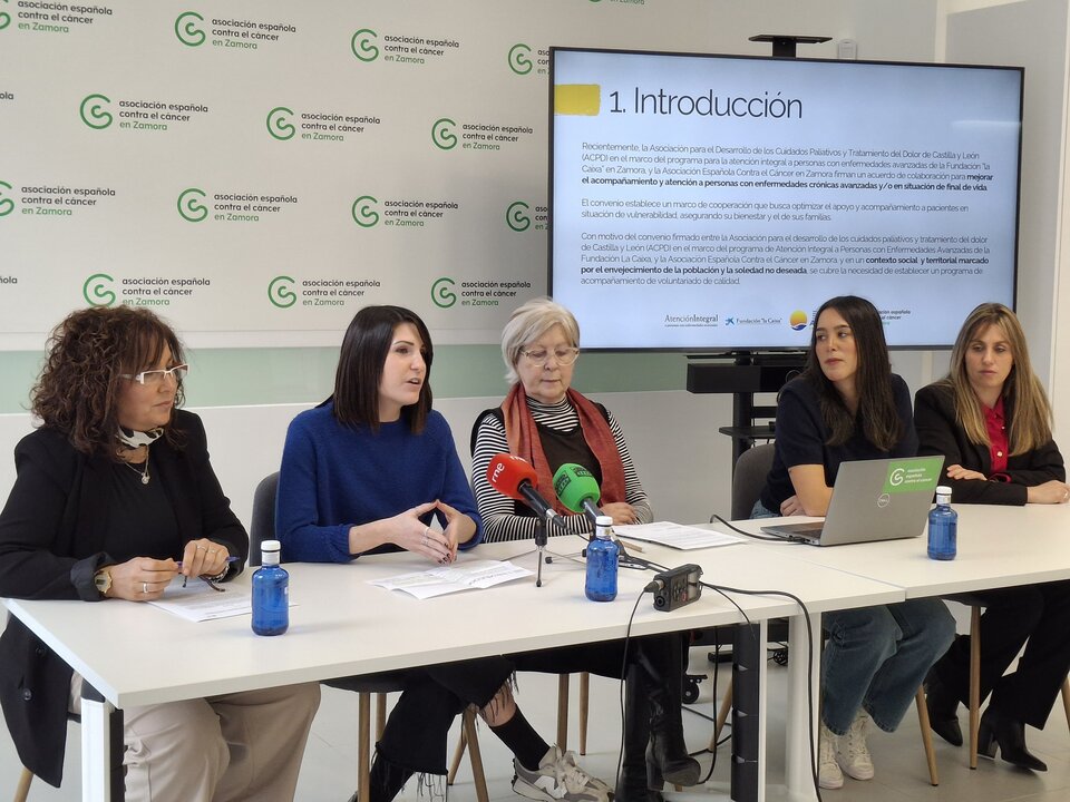 Un pacto contra la soledad entre la AECC y la ACPD mejorará el apoyo a pacientes paliativos en Zamora