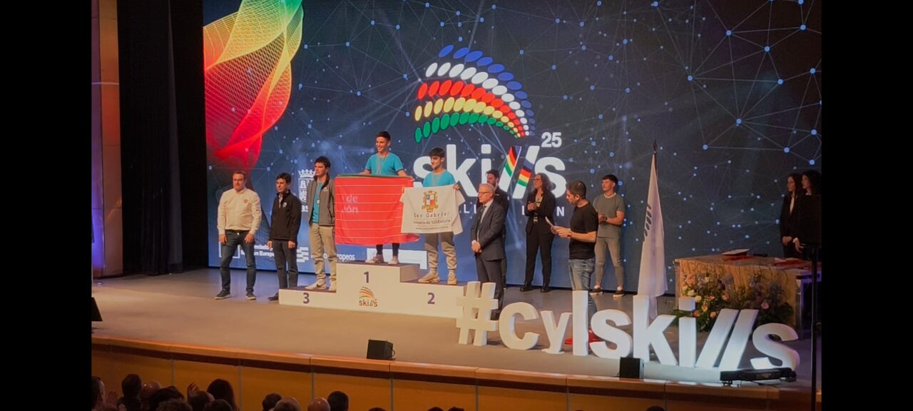 Dos alumnos del Centro Menesiano Zamora Joven logran medalla en los campeonatos autonómicos de Formación Profesional
