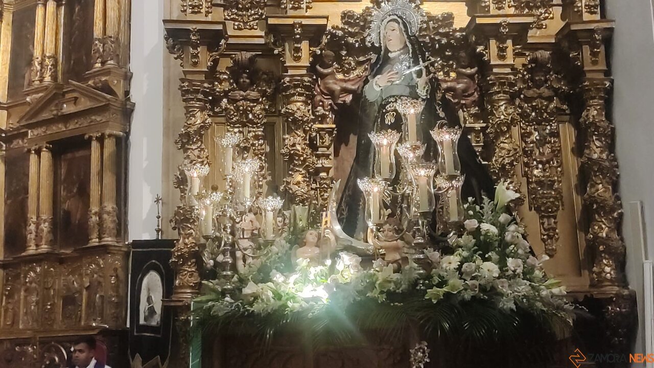 Suspensión en Toro: En la iglesia se cantará el himno y se llevará a la Virgen a la puerta y posteriormente se enfrentará al altar para entonar la Salve