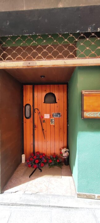 Clara Regueiro, primera mujer en cargar en La Caída, un homenaje a su padre “El Pitu”