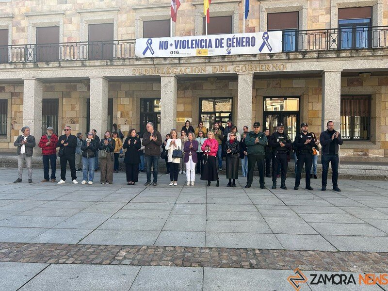 minuto de silencio en Zamora