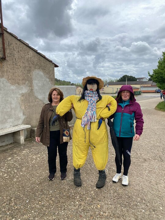 puesta del Mayo en Domez. imagen cecida (2)