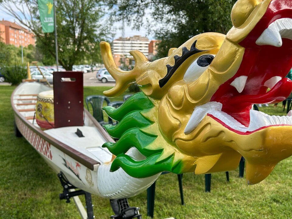 Equipo Barco Dragon- embarcación