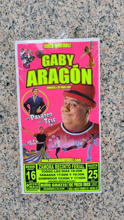 El circo Inimitable rinde homenaje a Gaby de los Payasos de la Tele en Zamora