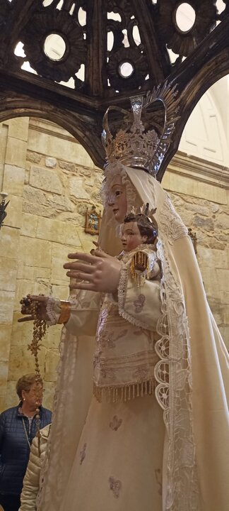 Procesión Cristo de Morales. Virgen en el interior de la Ermita.