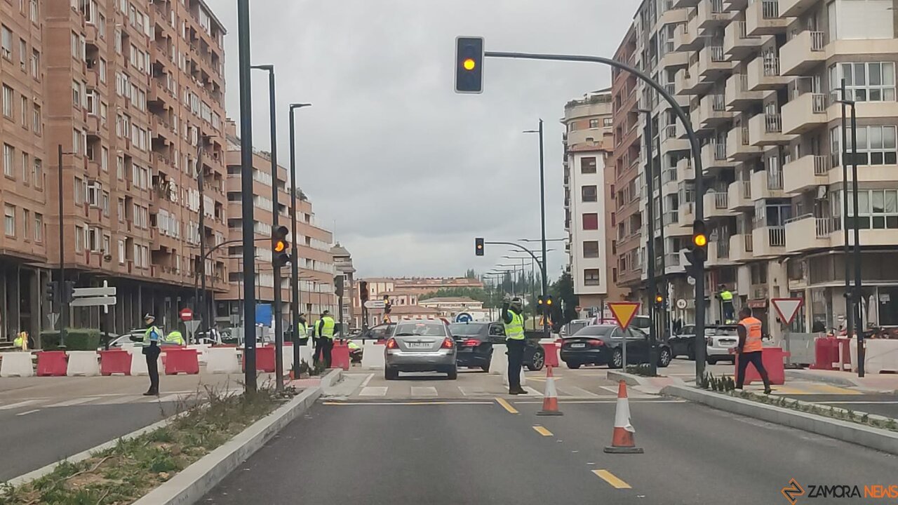 Traslado del crucero de Tres Cruces en Zamora