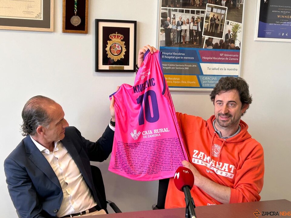 El Zamarat presenta su camiseta especial para la Fase de Ascenso
