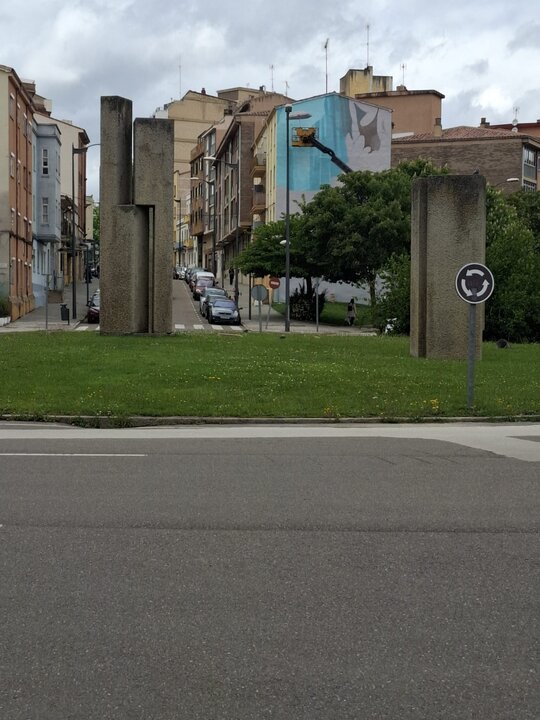 mural en la bajada de Leopoldo Alas Clarín